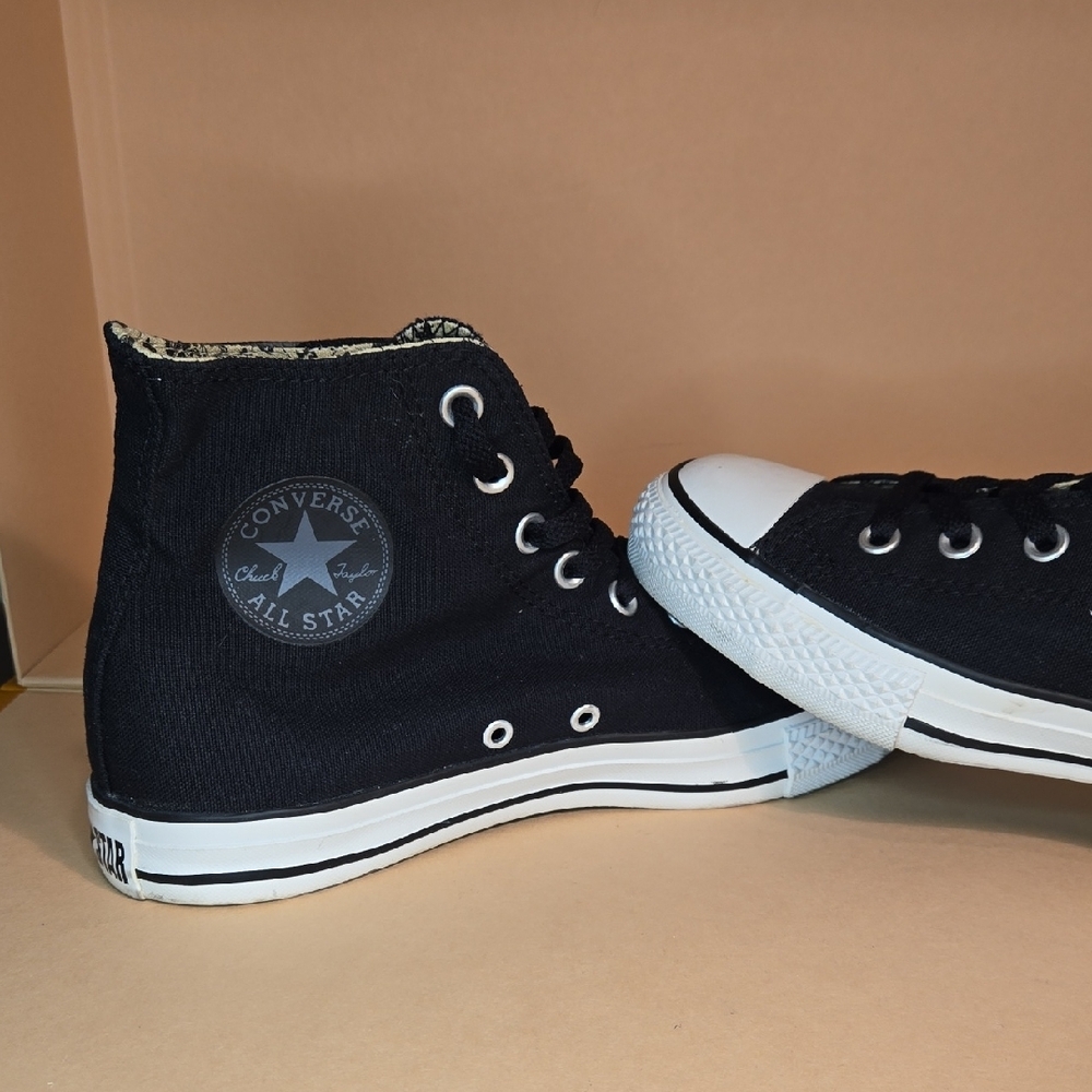 RARE🔥 Converse Chuck Taylor x BATMAN vs The Joker DC Comics All Star Hi Top 8.5 - Picture 8 of 12